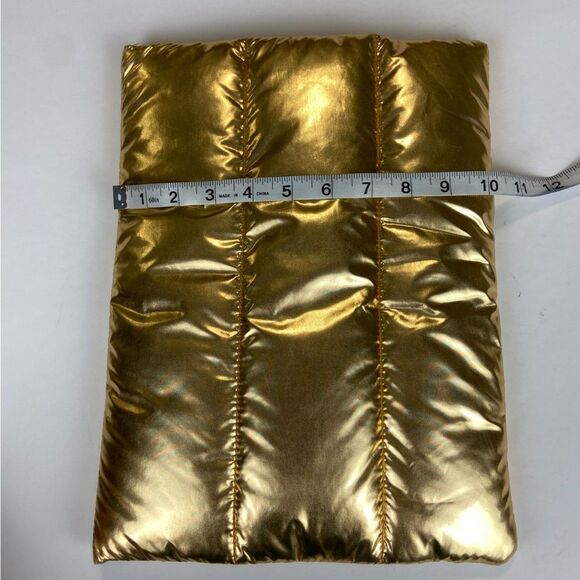 Carolina Herrera Gold Fantasy Puffer Clutch Handbag - Picture 8 of 8